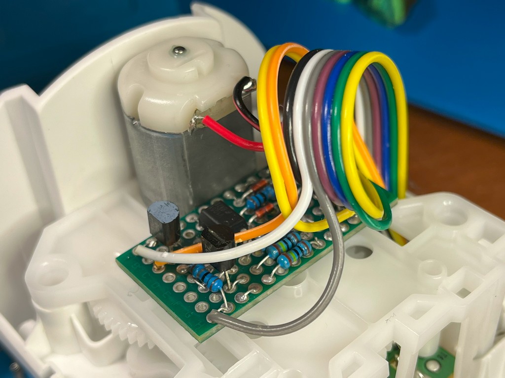 appliances:air_freshener:glade:automatic_spray:scj-225:assembled_structure.jpg