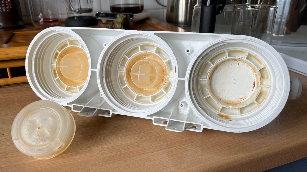 appliances:water_filtration:reverse_osmosis:geyser:allegro_m:waste_reverse_osmosis_cartridges_01.jpg