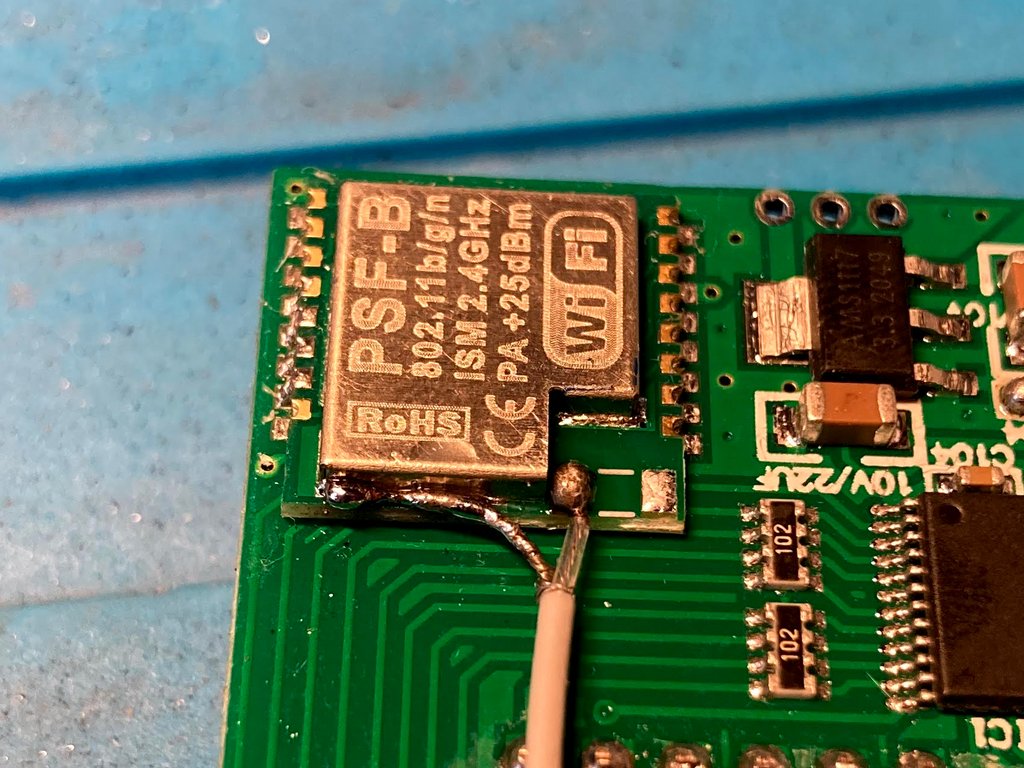 iot:firmware:tasmota:tomzn:tob15-63_wifi:tomzn_tob15-63_wifi_with_external_antenna_01.jpg